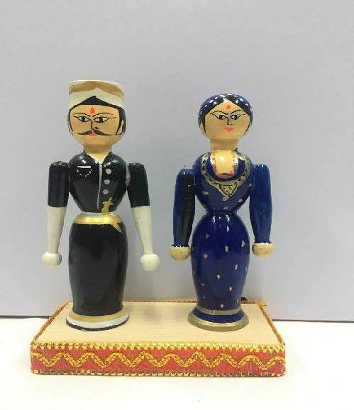 Wooden Coorg Pair  (Height - 17.5cm) -  Shree Channapatna Toys